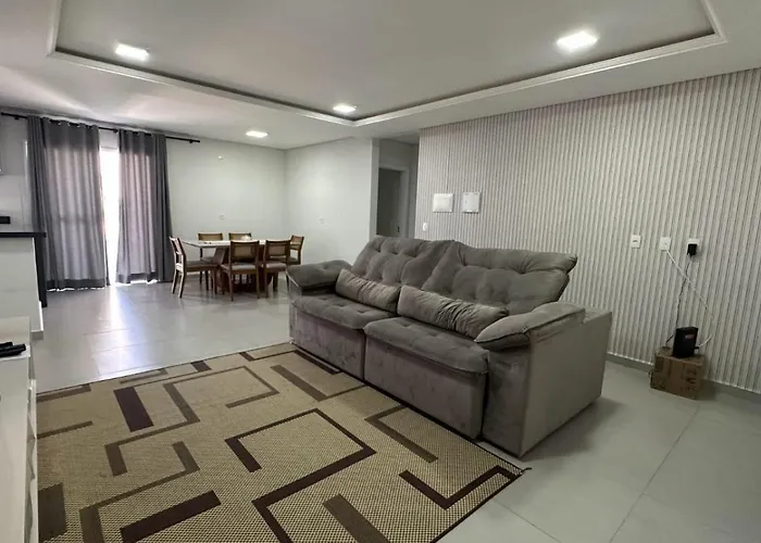 Amplo Apartamento De Cobertura Proximo A Praia