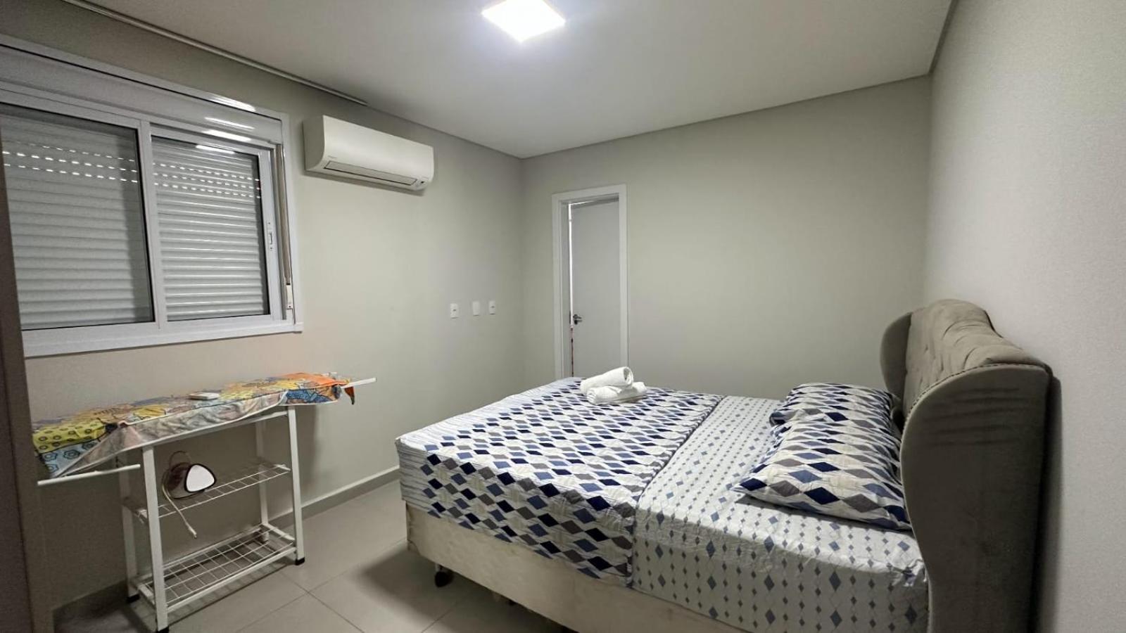 Apartamento Amplo De Cobertura Proximo A