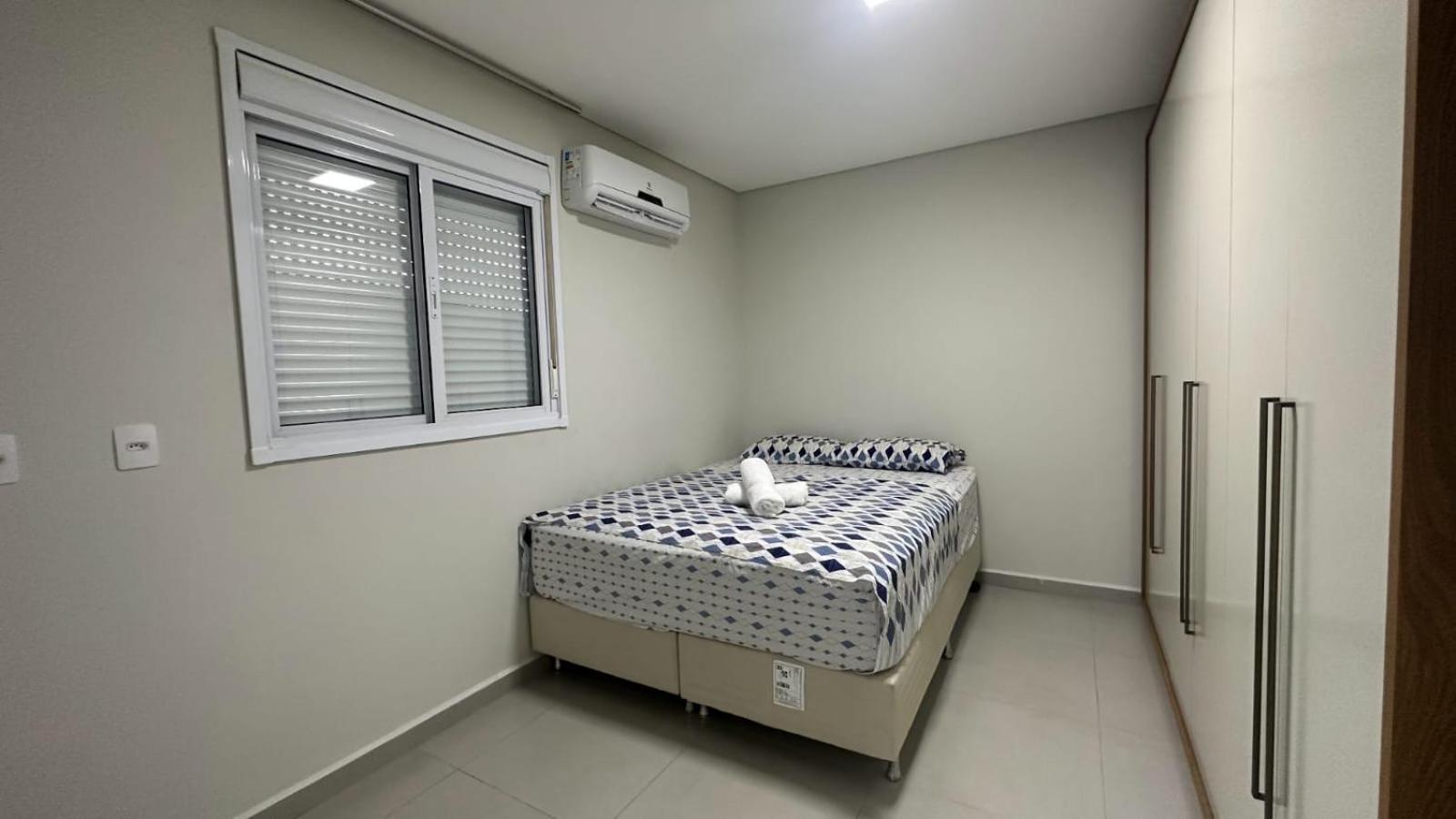 Amplo De Cobertura Proximo A Apartamento