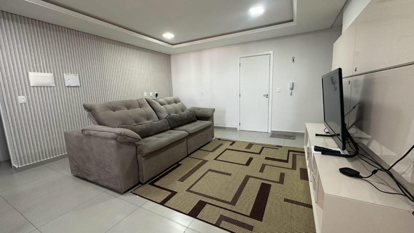 Apartamento Amplo De Cobertura Proximo A