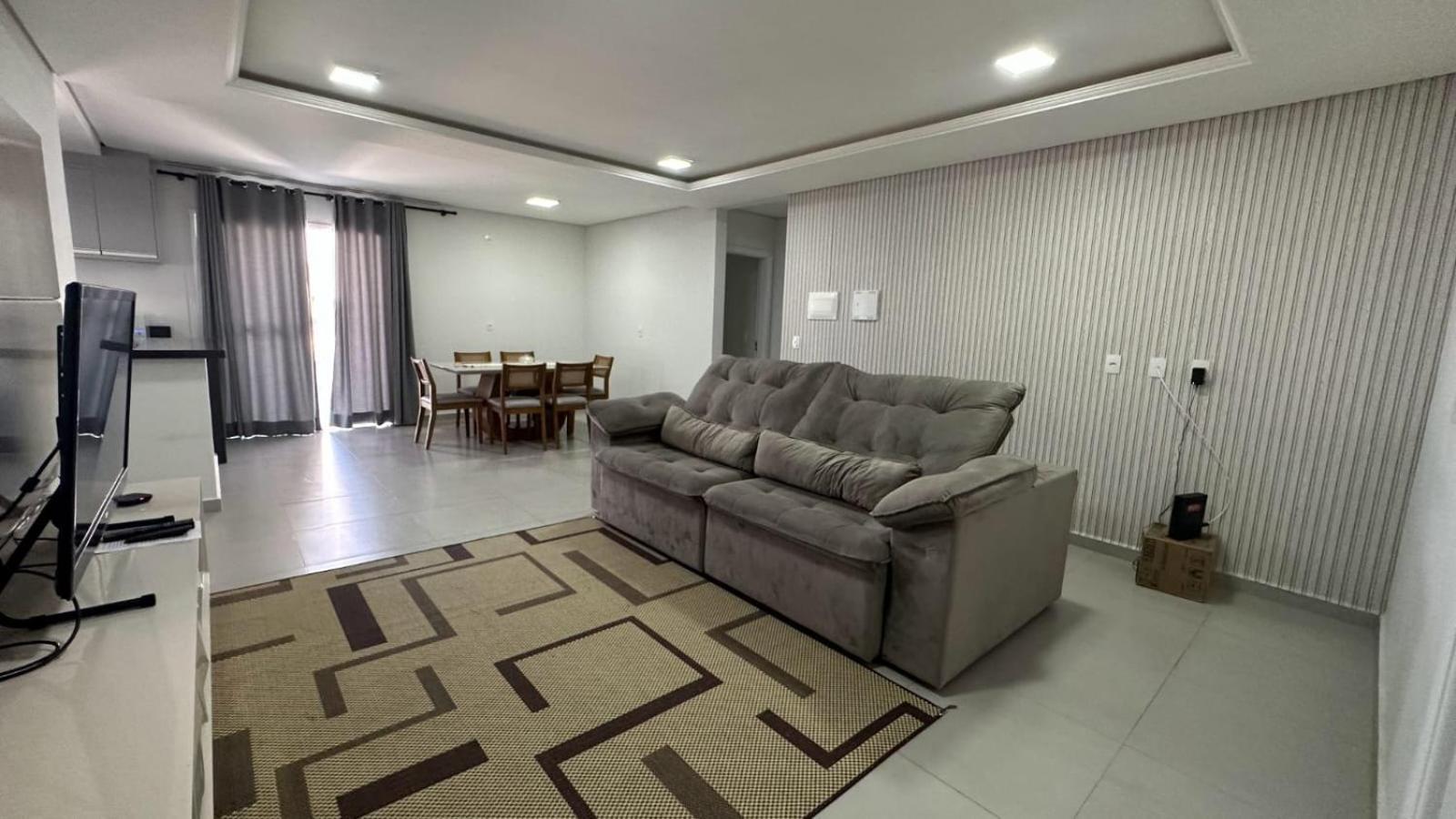 Apartamento Amplo De Cobertura Proximo A Florianopolis